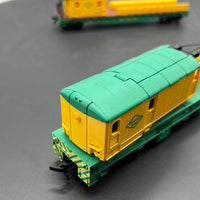 HO Scale Bargain Car Pack 98:  Reading crane car and tender HO SCALE USED