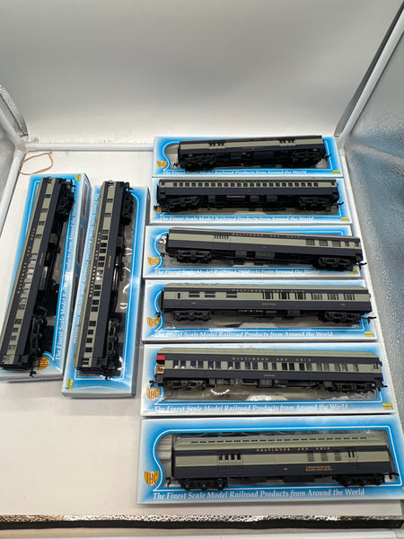 IHC 49050-49057 Baltimore & Ohio B&O Passenger Car Set 8 Heavyweight Cars Latch Couplers HO SCALE Like New