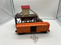 Lionel 6-2306 operating icing station and Pacific Fruit Express ice car O SCALE Used as is Damaged Box