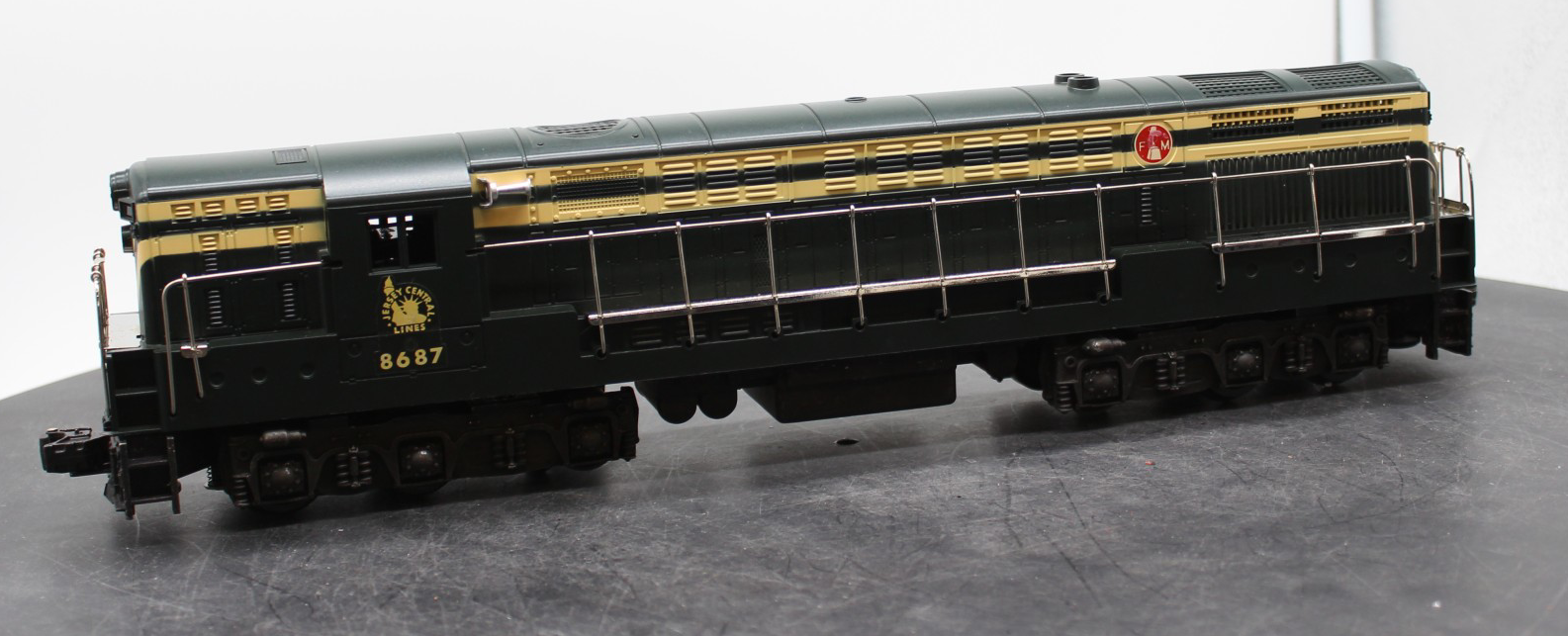Locomotive Diesel N.J.C F.M Trainmaster 3 rails échelle O