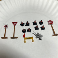 HO Scale bargain pack Construction Signs
