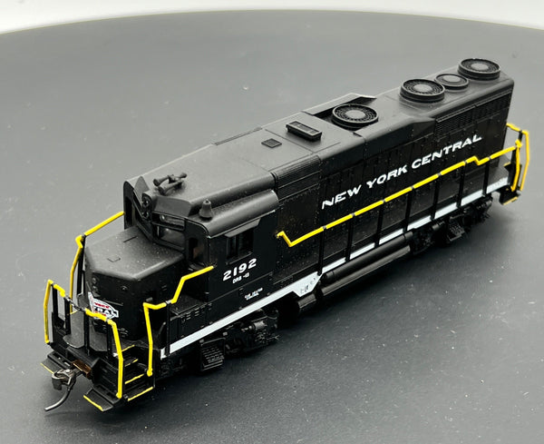 HO Scale Bargain Engine New York Central NYC short nose diesel engine HO SCALE USED
