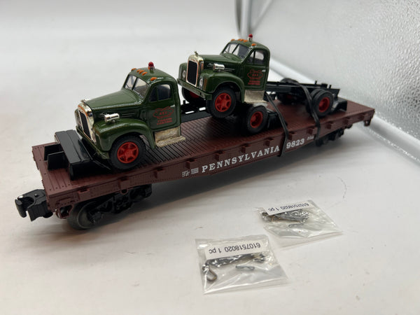 Lionel 6-17518 Pennsylvania PRR Flatcar #9823 with 2 Corgi Mack AEC trucks O SCALE NEW