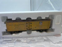 Atlas 6708-3 PFE Pacific Fruit Express Woodside Refrigerator Car (3-Rail) Weathered O SCALE WEATHERED AS IS Used Excellent