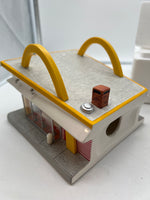 MCMEMORIES MM31902 LOOK FOR THE GOLDEN ARCHES DINER BUILDING O OR HO SCALE Like New