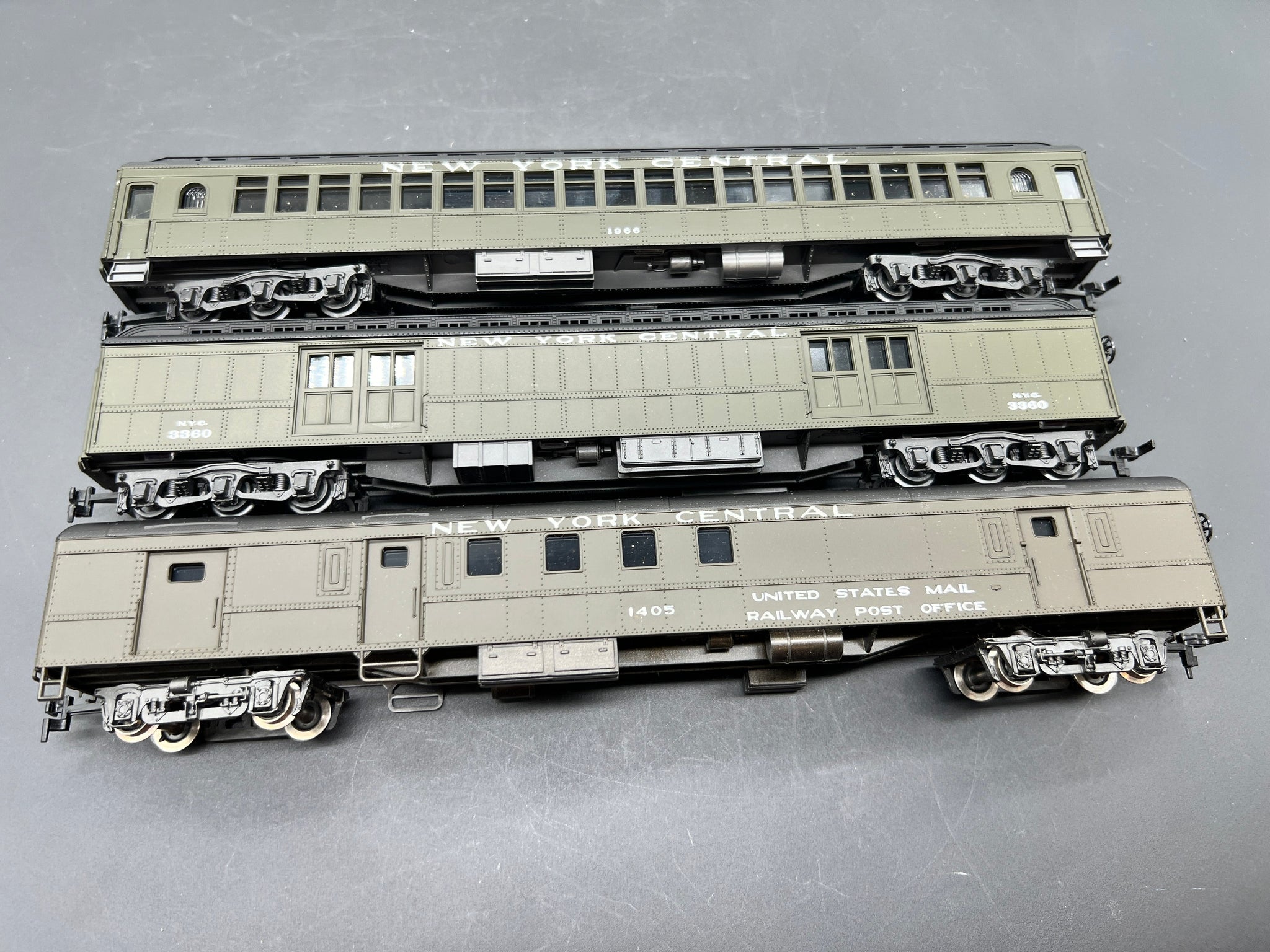 4 AHM HO Scale Pullman Passenger Cars (Various Road Names) selling w/Boxes (Read)