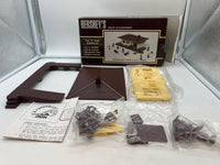 K-Line k-40312 HERSHEY'S CHOCOLATE TOWN TRAIN STATION KIT O SCALE Like New Open Box Appears Complete as is