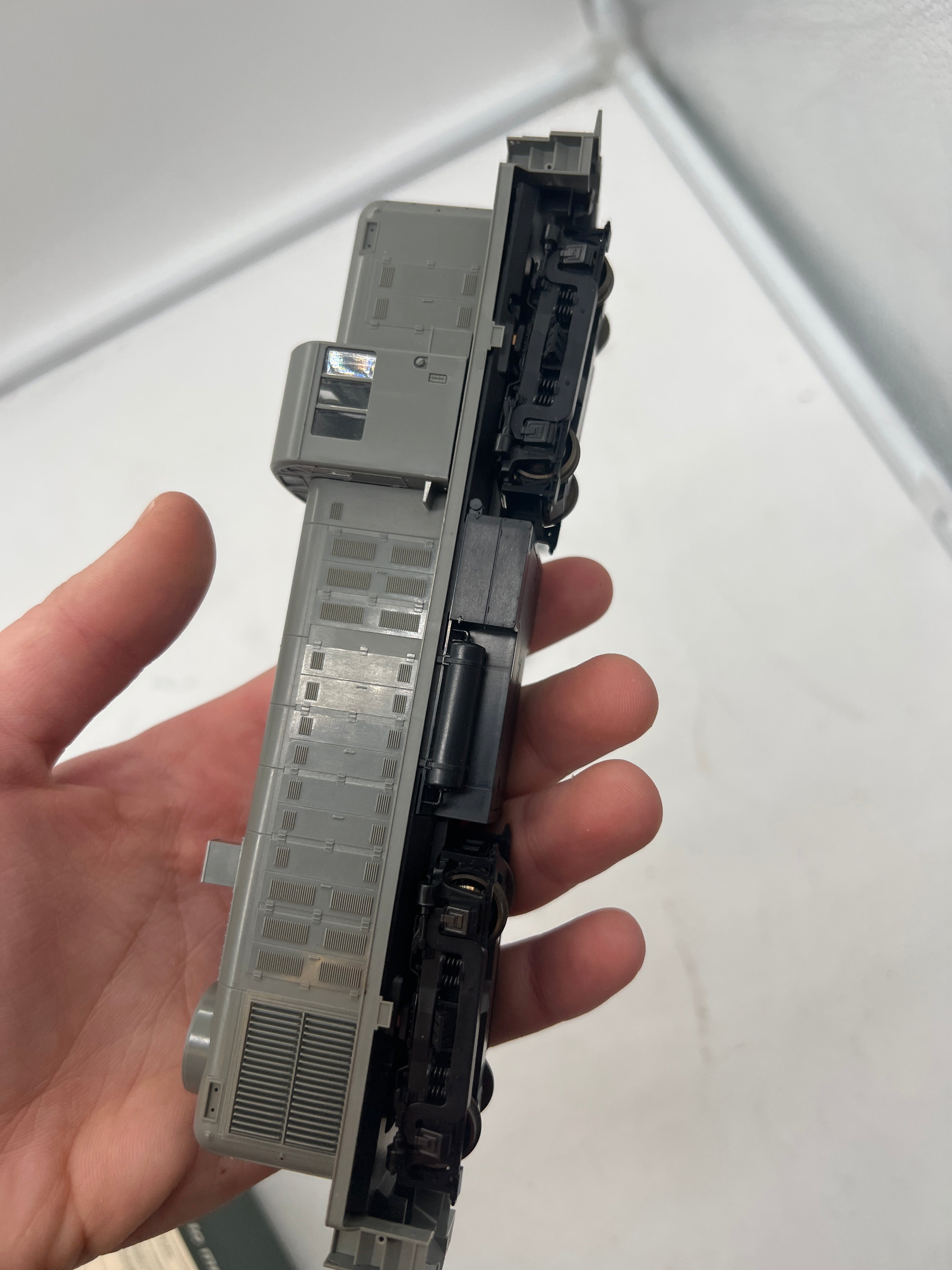 Kato 37-2100 Undecorated Alco RS-2 Locomotive (Detail Pieces