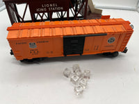 Lionel 6-2306 operating icing station and Pacific Fruit Express ice car O SCALE Used as is Damaged Box