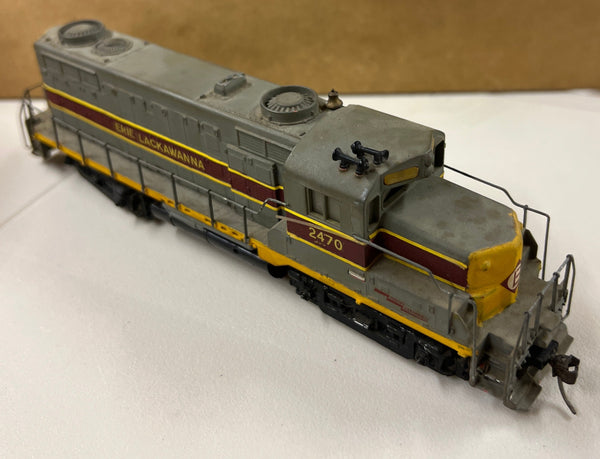 HO Scale Bargain Engine 72 Erie Lackawanna Diesel NONPOWERED Used Good