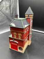 Department 56 5536-0 Christmas in the City Red Brick FIre Station Building Used Excellent