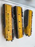 Lionel 6-24552 UNION PACIFIC SCALE TMCC F3 DIESEL A-B-A (PWR A #900, DMY B #900B, DMY A #901) O SCALE Used Excellent