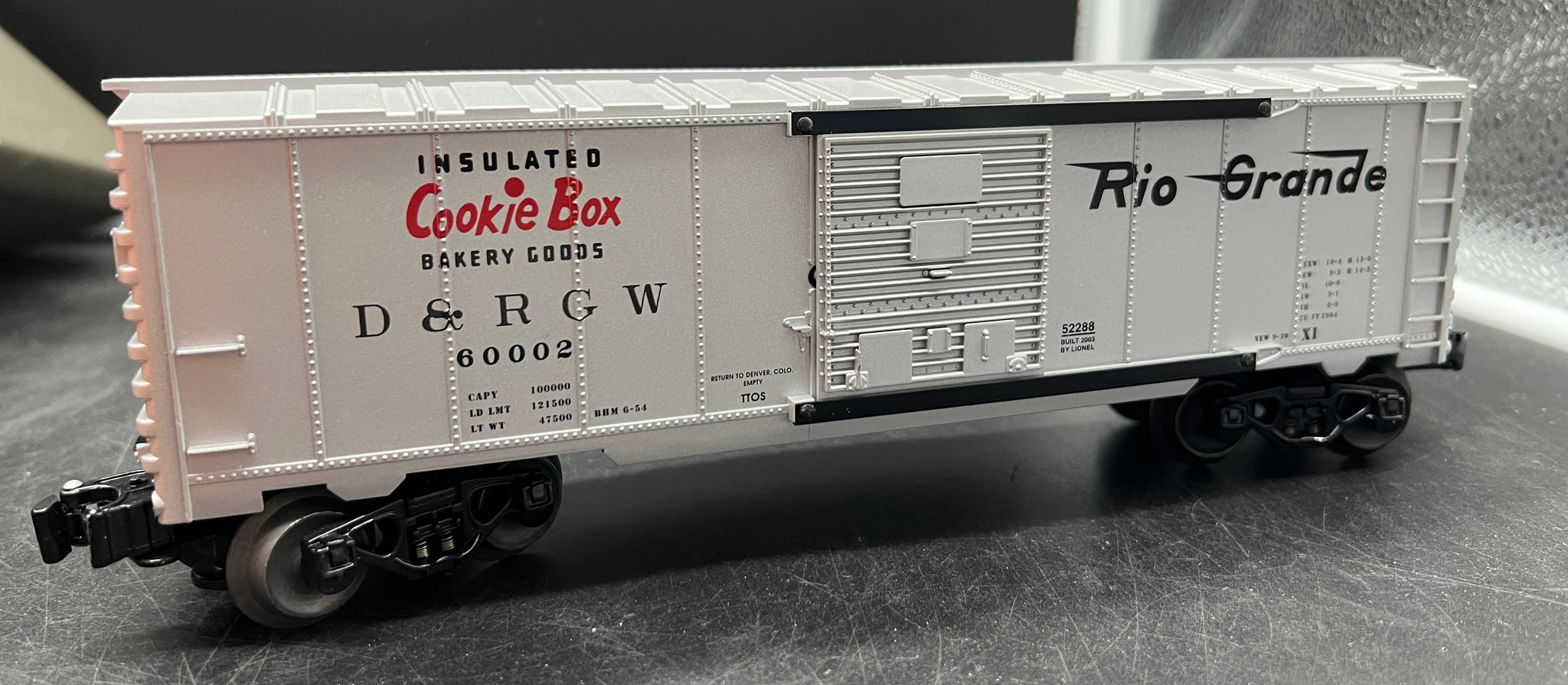 Lionel LOTS 2011 Robin Hood buy beer double-sheathed box car