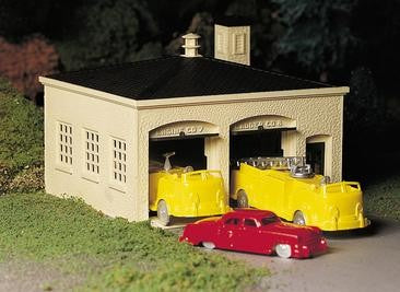 Bachmann Plasticville #45610 Fire House with Vehicles