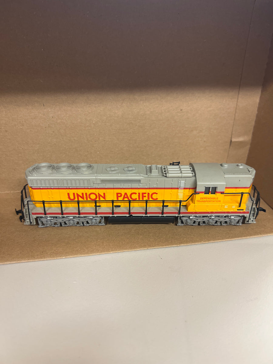 HO Scale Bargain Engine 127 Tyco UP Diesel Used VG