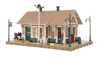 Woodland Scenics WDS BR4928  WDS4928 Dansbury Depot - N Scale  NEW