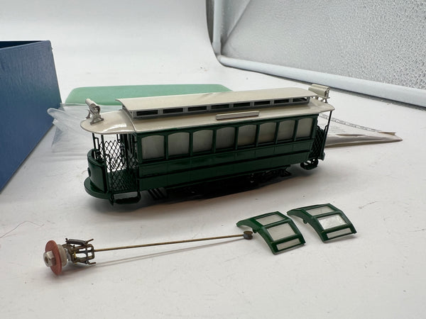New Jersey Custom Brass NJCB  TO-404 Metropolitan Street Railway Single Truck Trolley closed trolley painted green./ white HO SCALE Like New