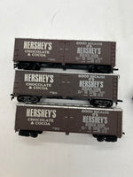 SET OF 3 HERSHEYS CHOCOLATES BILLBOARD REEFERS LATCH COUPLERS AS IS  HO SCALE Used Excellent No Box