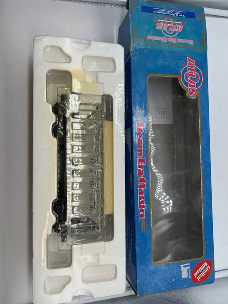 Atlas 8376-2 Denver Rio Grande Western DRGW ACF 70 ton covered hopper car O SCALE NEW