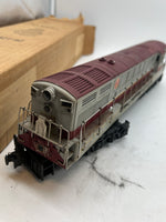Lionel POSTWAR 2321 LACKAWANNA TRAINMASTER DIESEL LOCOMOTIVE MAROON ROOF O SCALE Used Damaged Box