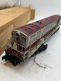 Lionel POSTWAR 2321 LACKAWANNA TRAINMASTER DIESEL LOCOMOTIVE MAROON ROOF O SCALE Used Damaged Box