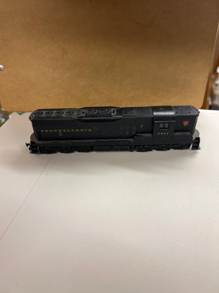 HO Scale Bargain Engine  87 PRR  Diesel Used Fair