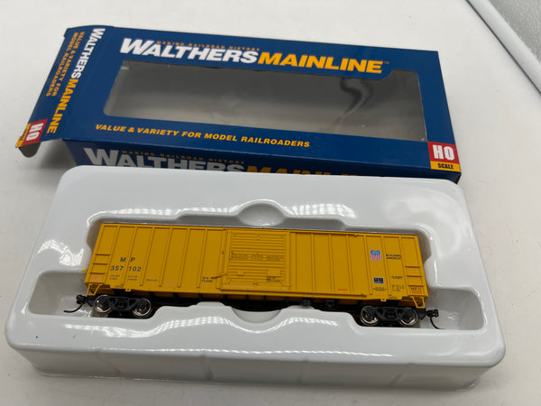 Walthers 910-2185 50' EP Boxcar MP / UP Missouri Pacific Union Pacific #357102 HO Scale Like New