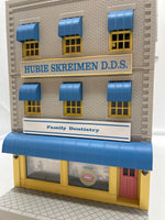 MTH Railking 30-90155 Hubie Skreimen D.D.S. dentist 3-Story City Building w/Fire Escape & Blinking Sign - Hubie Skreimen D.D.S. O SCALE Like New