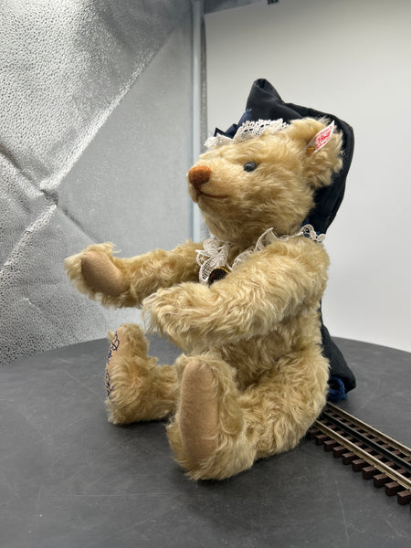 STEIFF BETSY ROSS COMMEMORATIVE BEAR COLLECTIBLE North American Exclusive Used Excellent No Box as is