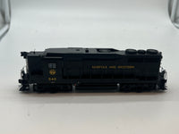 Walthers Proto 920-48861 NORFOLK & WESTERN GP30 #540 Diesel Locomotive HO Scale Like New