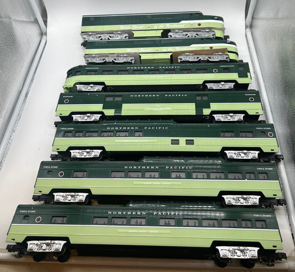 Williams Northern Pacific NP AA Set with 5 Passenger cars O SCALE Used Excellent