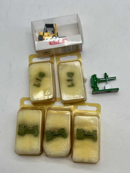 Lot of Machinery Details-- 3x Floor Lathe; 2x Drill Press; Forklift; Milling Machine  (7 pcs) HO SCALE Like New