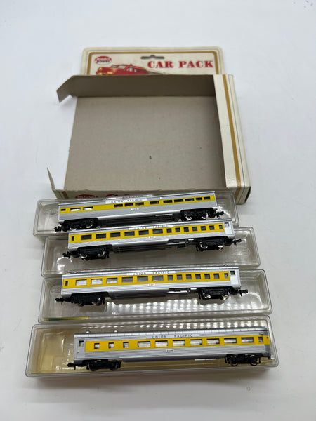 Model Power #3031-4  Union Pacific UP 4-car streamline passenger car set N scale Used Excellent Damaged Box