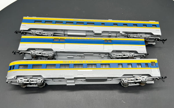 HO Scale Bargain Car Pack 75: 3 Delaware and Hudson Con-cor Passenger Cars HO SCALE USED
