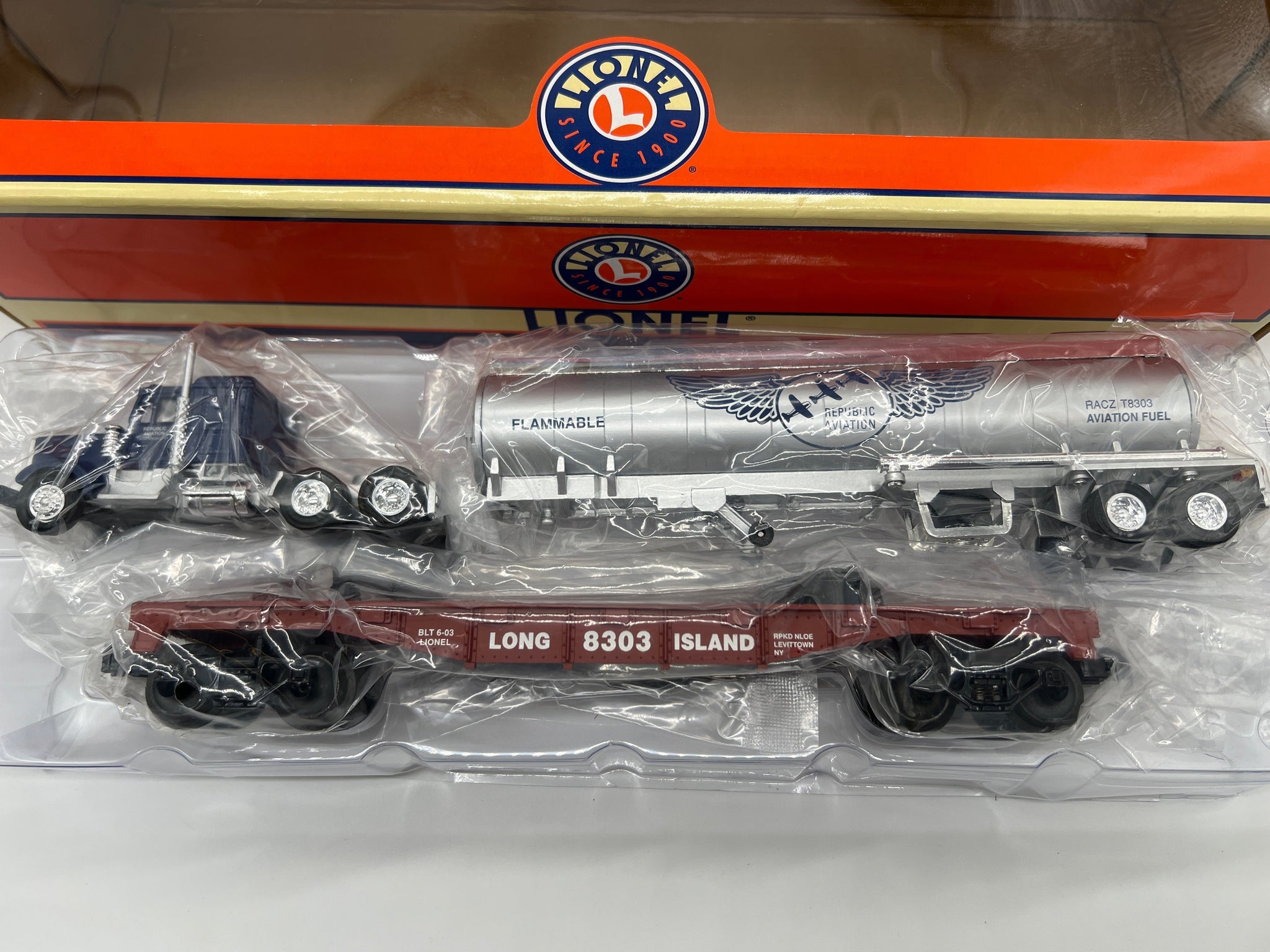 Lionel outlet train flat tractor trailer set