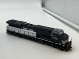 Athearn ATHG83042 Norfolk Southern ES44DC Diesel locomotive w PTC -- DC Operation-- 7555 HO SCALE Like New