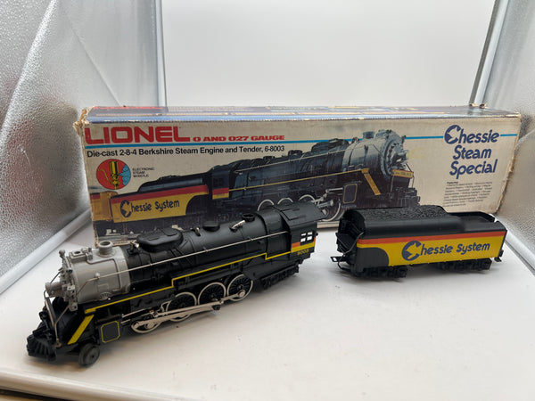 Lionel Chessie System special 2-8-4 Berkshire steam engine and tender 6-8003 O SCALE Used Excellent Damaged Box
