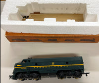 HO Scale Bargain Engine 35: Tyco PRR Diesel Green 9769 Used VG