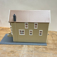 Brown House Prebuilt USED HO SCALE