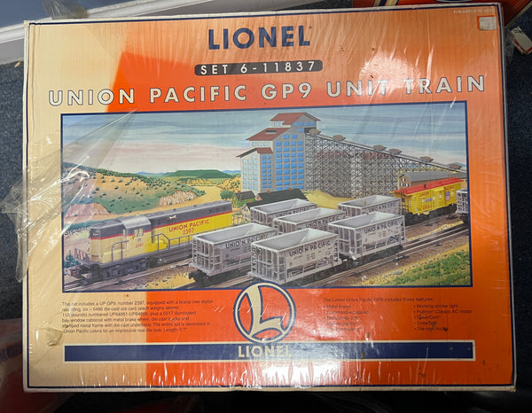 Lionel 6-11837 Union Pacific GP-9 unit train set  O SCALE NEW
