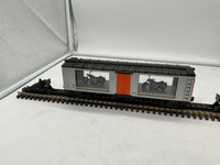MTH Railking 30-74196 Harley-Davidson O scale RailKing 40' window box car with 2001 Dyna Low Rider NEW