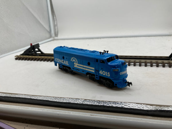Tyco train car HO scale 4015 Conrail locomotive #224-20 F-9 Conrail power Like New