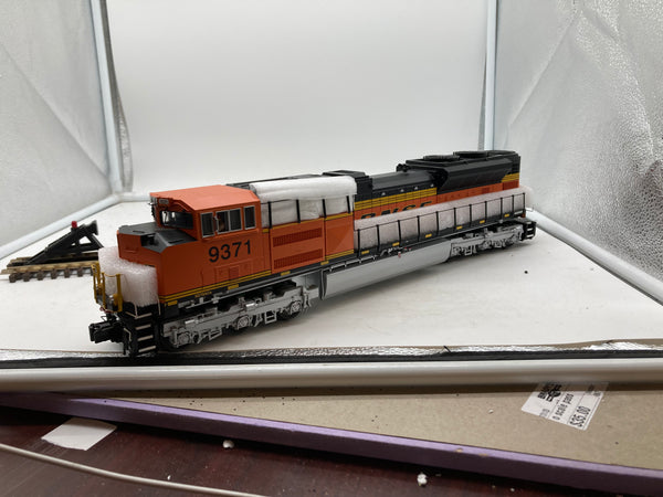 MTH Premier 20-2620-1 BNSF SD70ACe Diesel Engine - BNSF Cab Nos. 9371, 9370, 9374 With Proto-Sound 2.0 O SCALE NEW