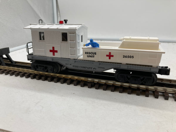Lionel O scale 6-26505 illuminated rescue caboose car with flashing red light NEW