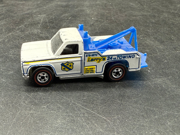Hot Wheels Larry's 24 Hour Towing 1974 Tow Truck Redline