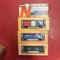 life like trains N scale lot of 3 cars w/latch couplers