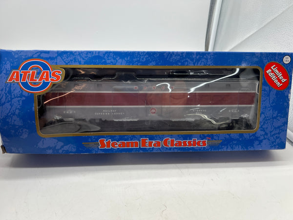 Atlas 3007726-2 S Monon Express Box Car Troop Kitchen Car 3-Rail #2209 O SCALE NEW