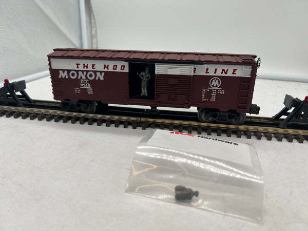 Lionel 6-9218 Monon operating boxcar mail delivery car AB  O scale Like New