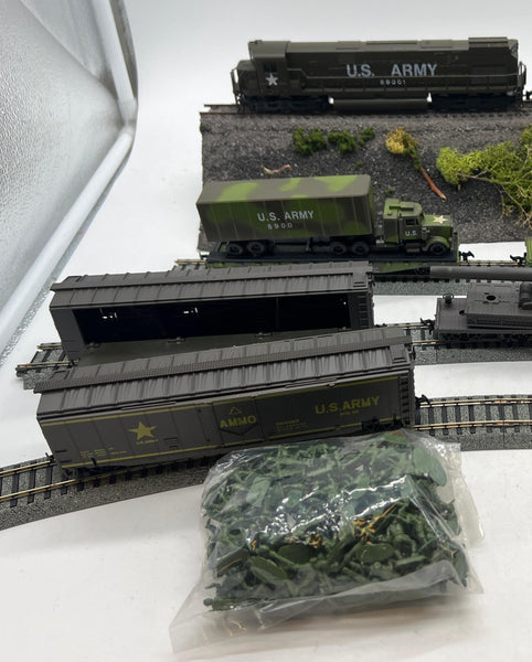 AHM U.S. Army Set (Vintage) w/ 89001 Diesel Locomotive, 2345 Searchlight, 8900 Truck Transport, 900112 Tank Flatcar; 114 Big Cannon Car; 61242 Gun car; 80299 Exploding Boxcar (add-on); army men HO SCALE Like New