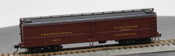 Walthers 920-17224 PENNSYLVANIA RAILROAD R50b Express Reefer WalthersProto Tuscan, black, Dulux Gold #2670 HO Scale Like New